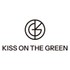 KISS ON THE GREEN