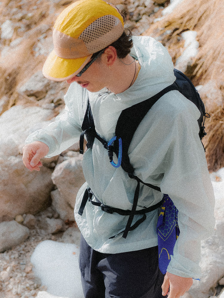 가벼움,
철학이 되다