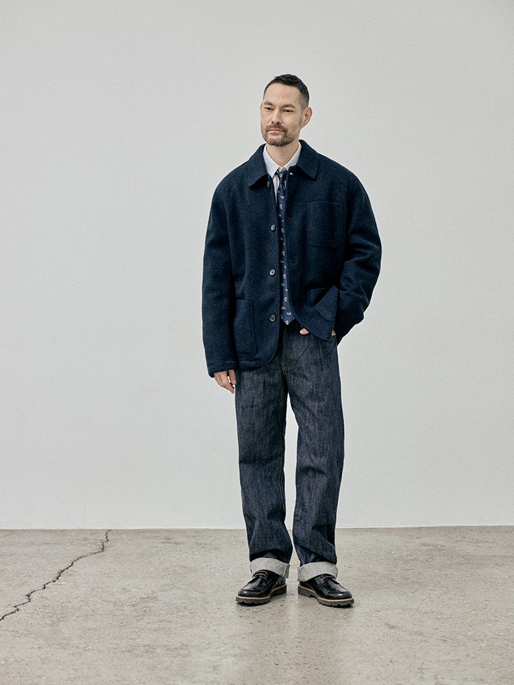 셔츠로 갈아입는 봄의 시작
