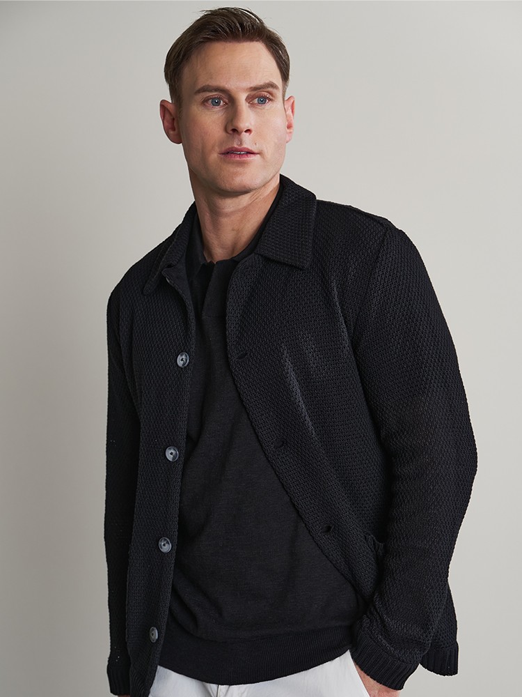 봄의 온기를 머금은 의류