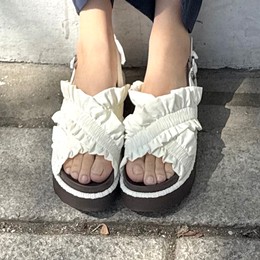 https://www.kolonmall.com/Brands/SUECOMMABONNIE/List/133020162899
